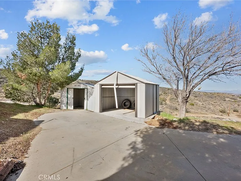1138 Lakeview Dr — Photo 6