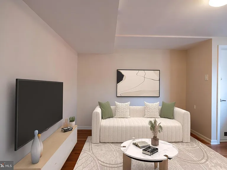 1736 Pine St #3 — Photo 2