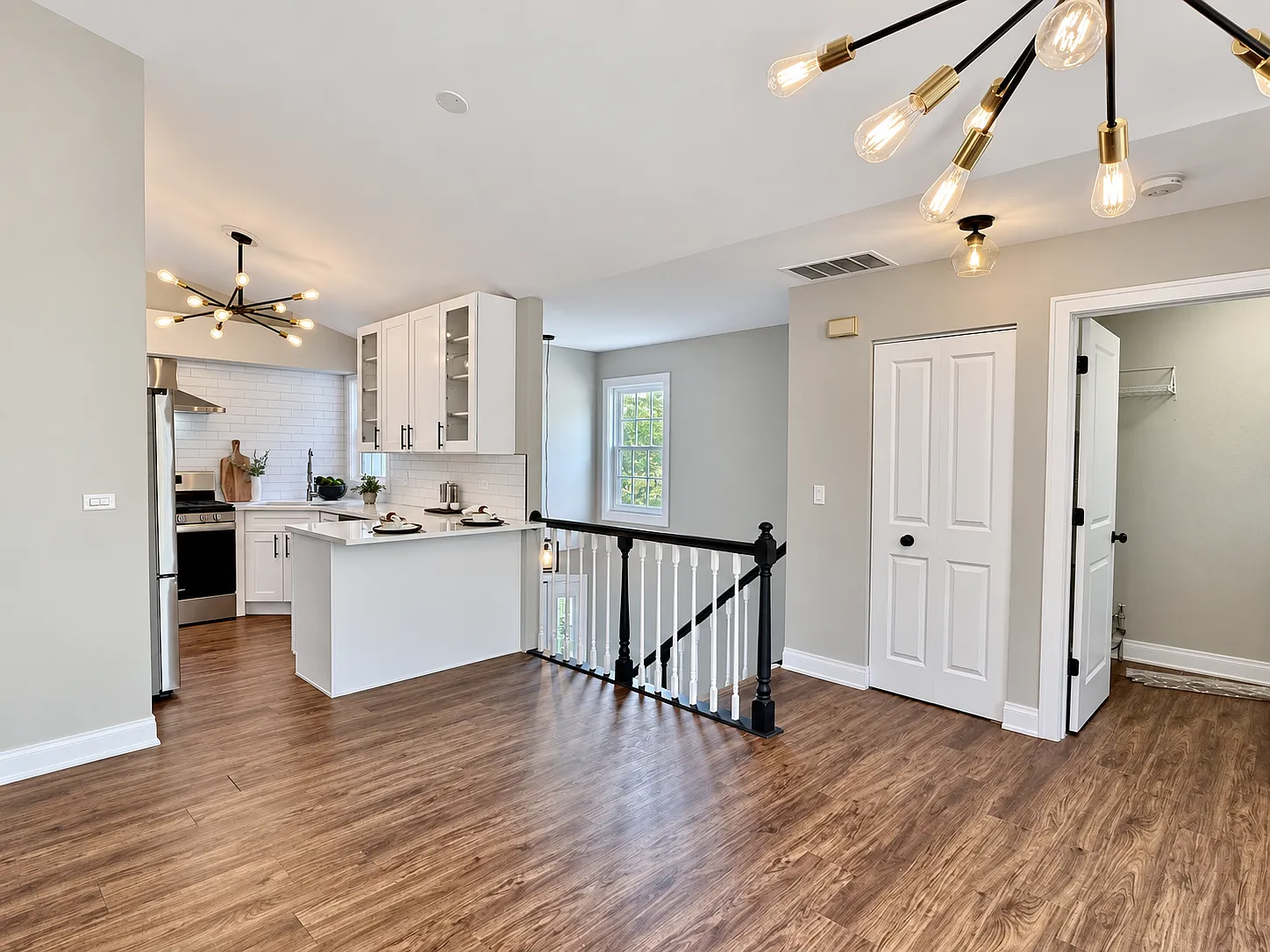 2 bed, $2,350 — Photo 4