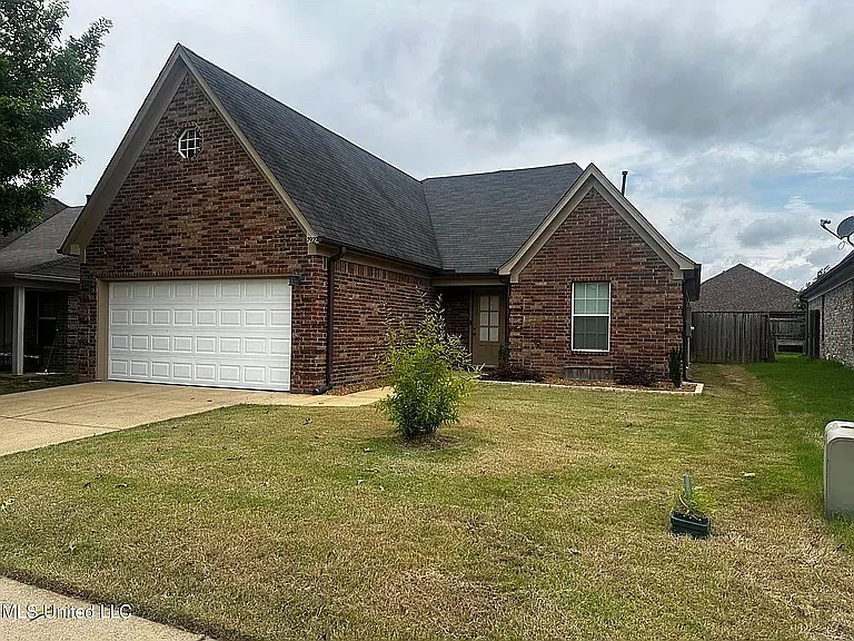 7927 Ridgedale Dr — Photo 1