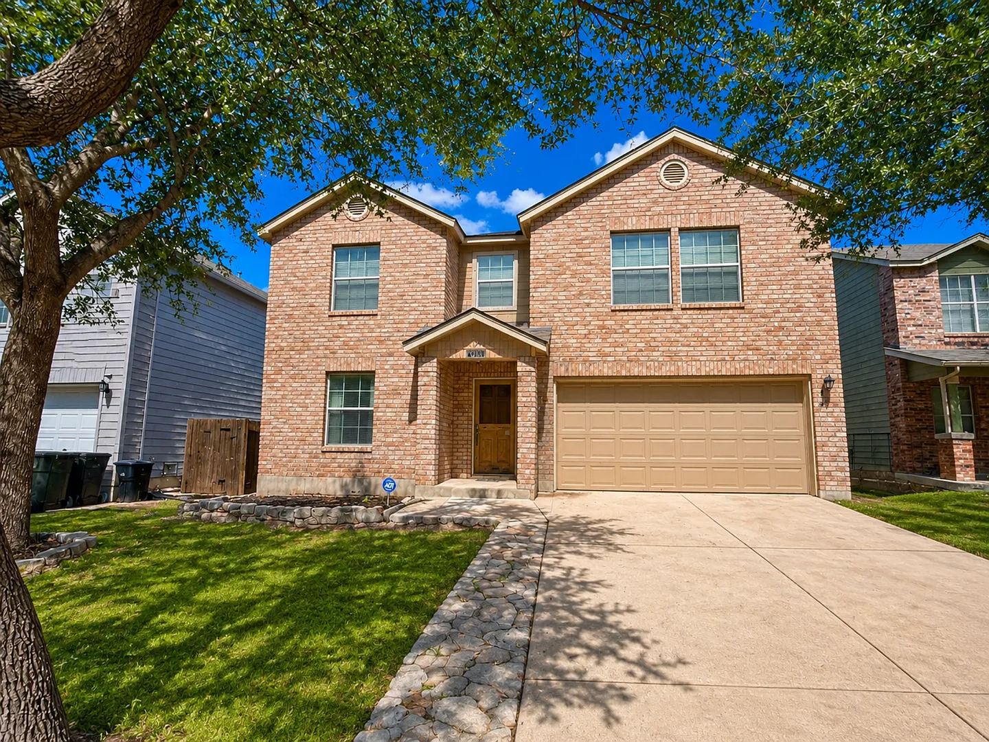 Move-In Special. off the first full month's rent with a 12-month lease — Photo 2