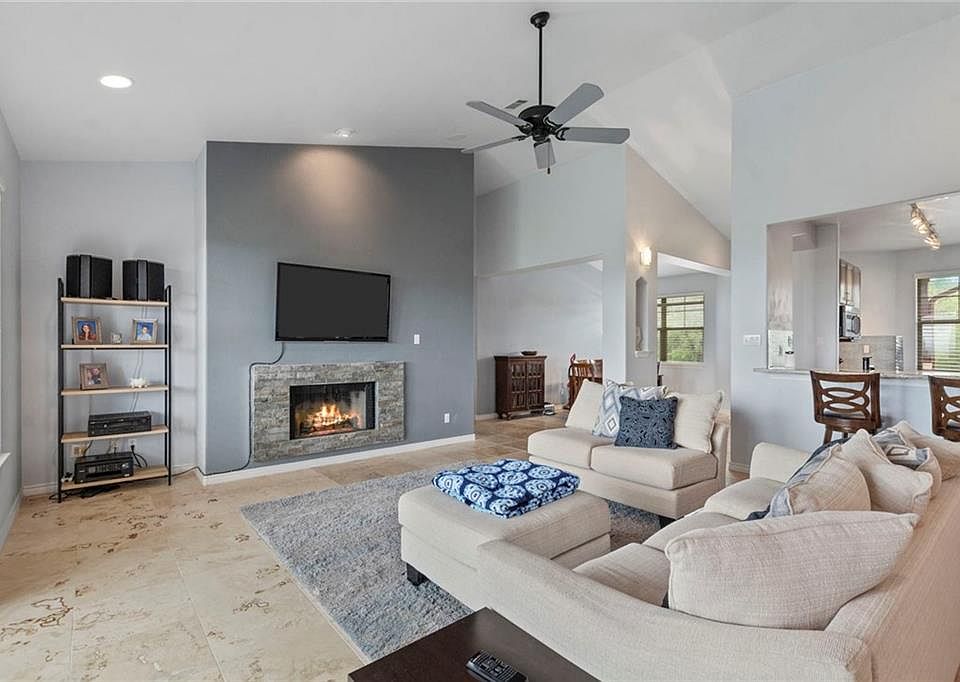 2nd image of 4307 Eck Ln APT 201