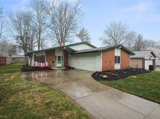 26845 Redwood Dr, Olmsted Falls, OH 44138