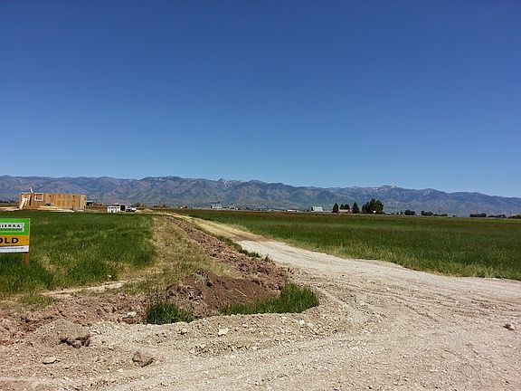 4th image of 12120 N. 4800 W.