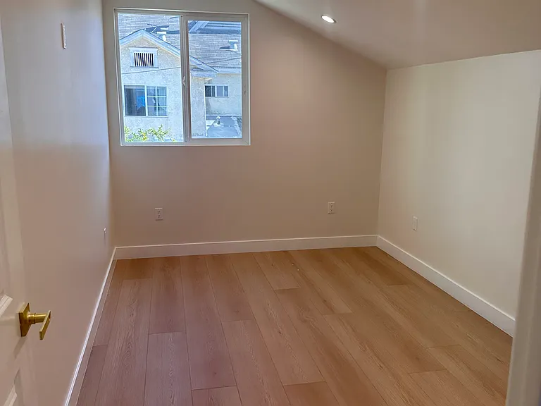 6233 Banner Ave #6235-1/4 — Photo 9
