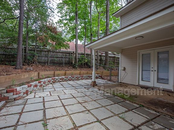 3rd image of 6820 Panstone Dr