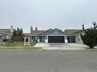 4504 Glimmer Ln, Turlock, CA 95382
