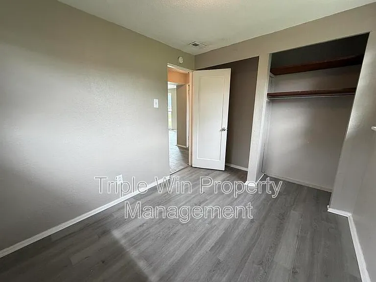 10 Saint Celeste Dr — Photo 10