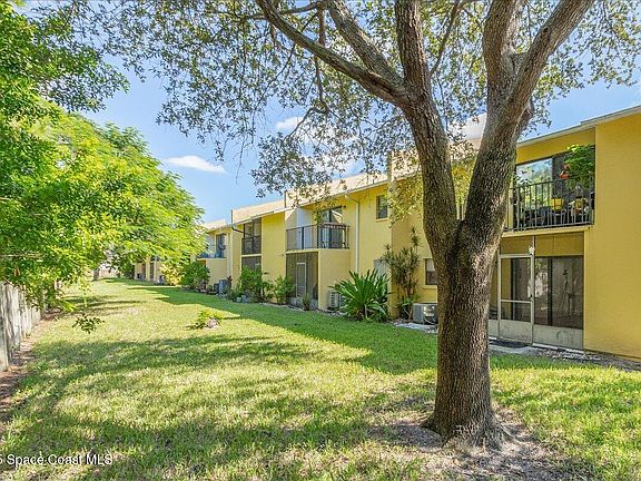 4th image of 586 N Wickham Rd APT 63