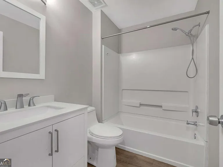 1948 Detroit Ave NW — Photo 17