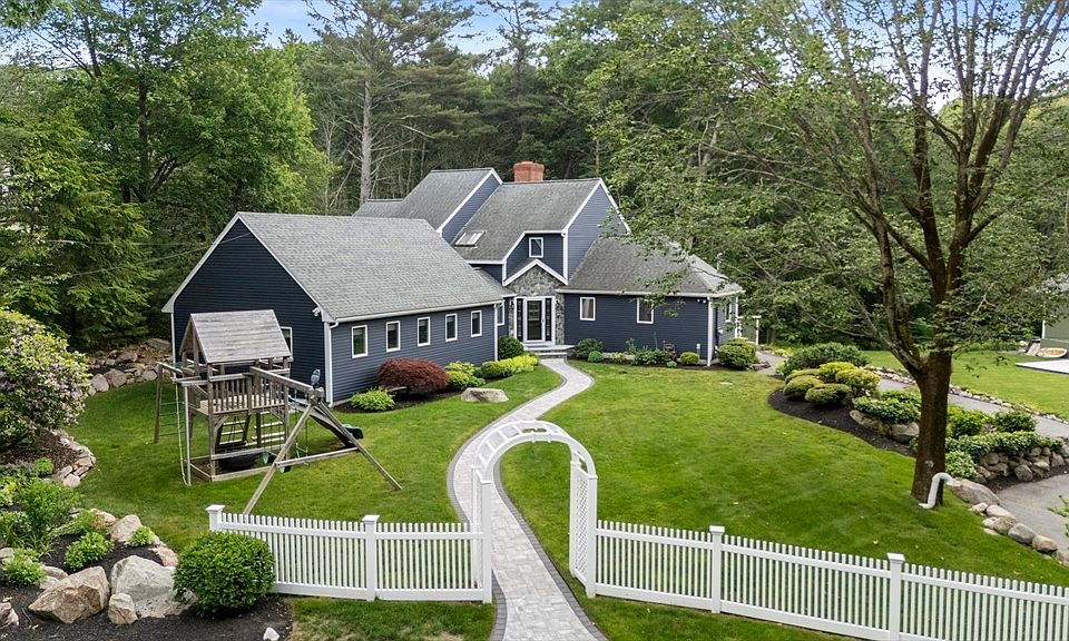 1st image of 21 Forest Ln