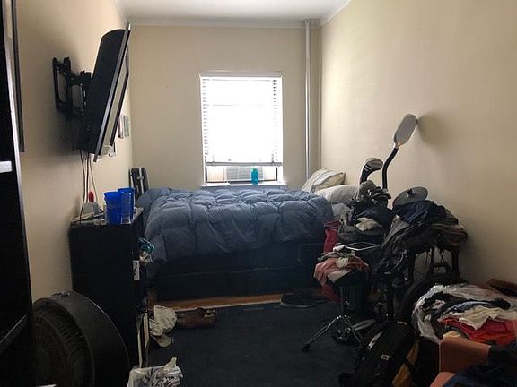 5th image of 213 E 15th St APT 4