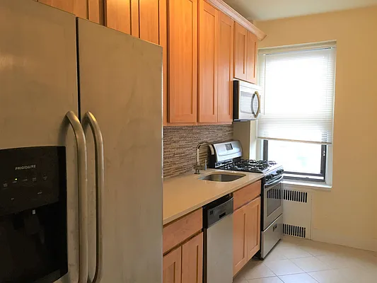 Rented by Zuz Realty | media 41