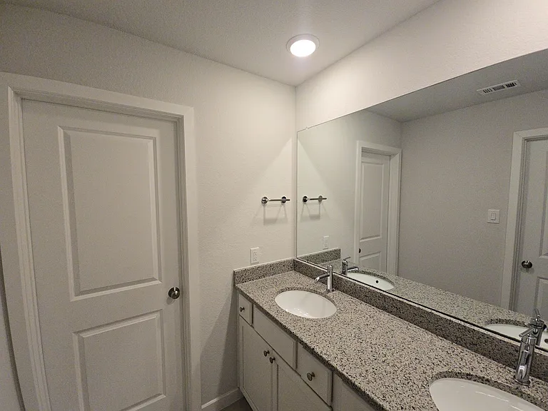9227 Dearborn Knoll Dr — Photo 25