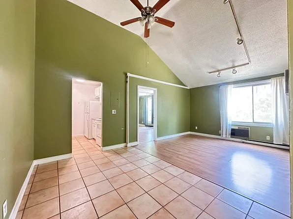 388 S Main St APT 57, Providence, RI 02903