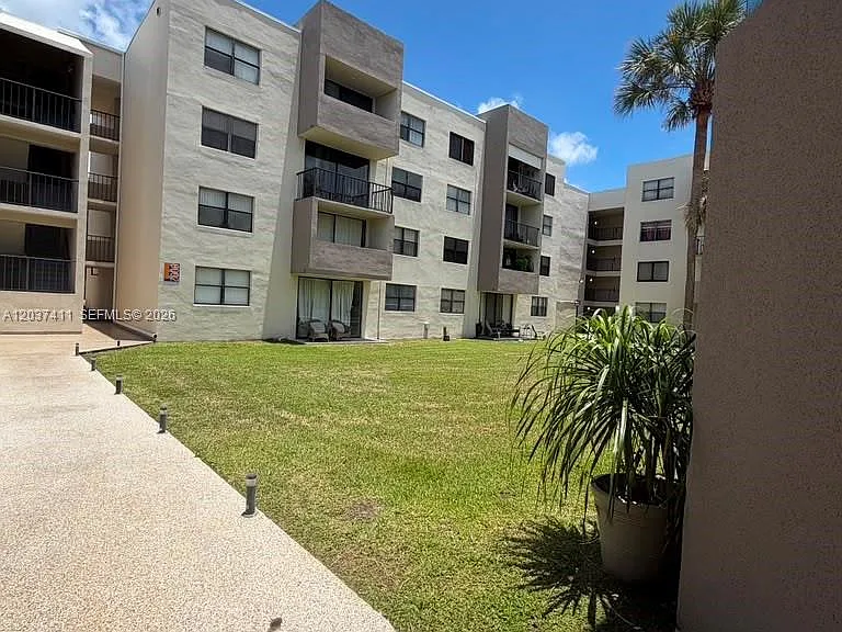 8000 SW 149th Ave #A406 — Photo 2