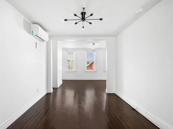 404a 17th Street image 1 of 6