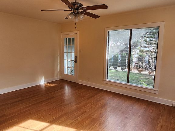 3rd image of 87 S Grand Oaks Ave