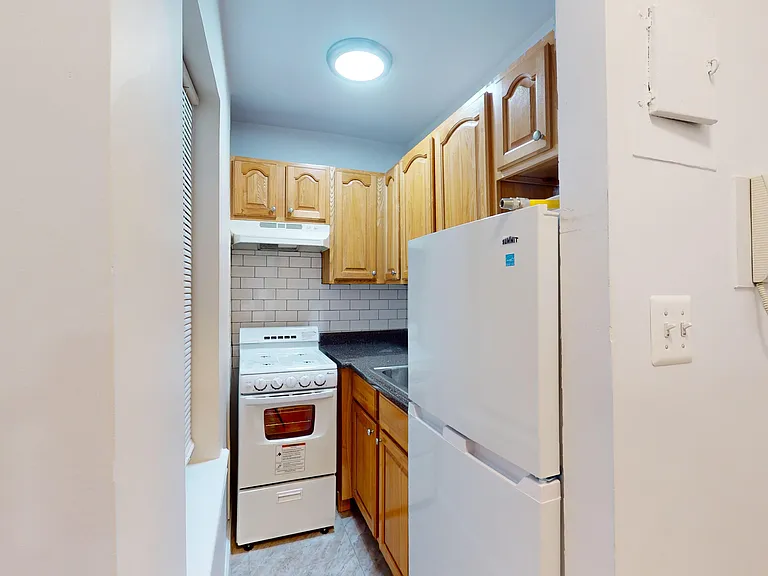 164 E 78th St #3C — Photo 6
