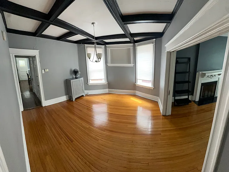 6049 McPherson Ave — Photo 2