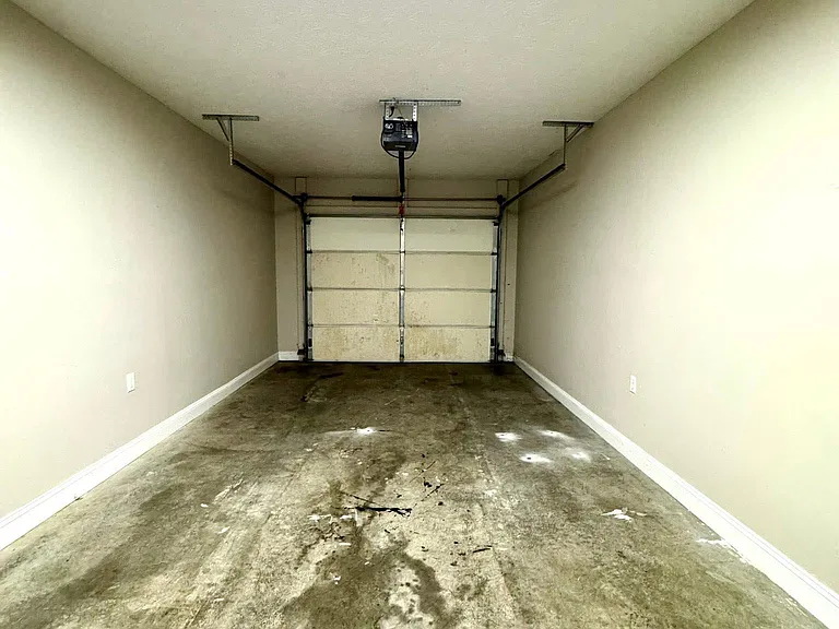 586 Hampton Way #1 — Photo 13