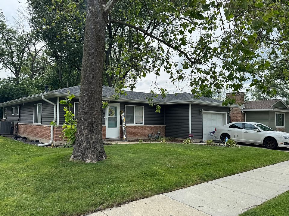 2nd image of 16 W Rocket Cir