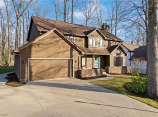 3911 Walnut Wood Way, Uniontown, OH 44685