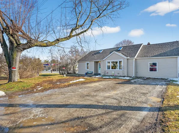 6015 Jeddo Rd, Jeddo, MI 48032