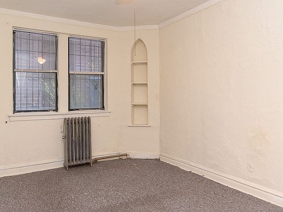 5th image of 4829 N Damen Ave APT 105
