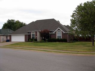 600 Baylor St, Bentonville, AR 72712