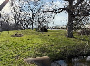 211 Main St, East Bernard, TX 77435