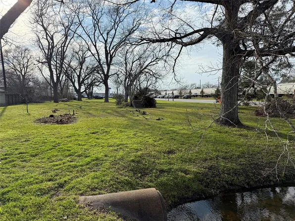 211 Main Street, East Bernard, TX 77435