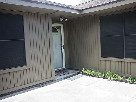 3rd image of 3810 Maplewood Dr