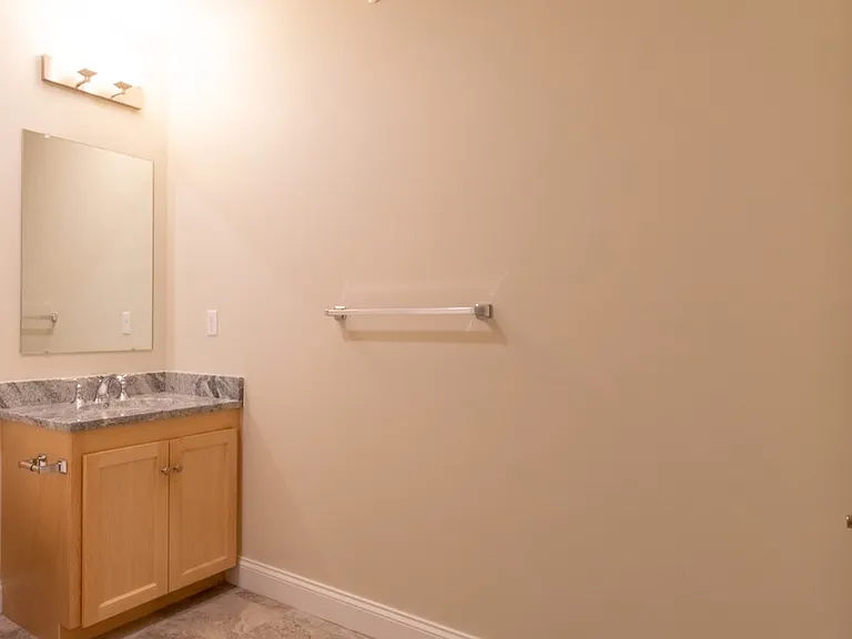 80 N Meadows Rd #201 — Photo 8