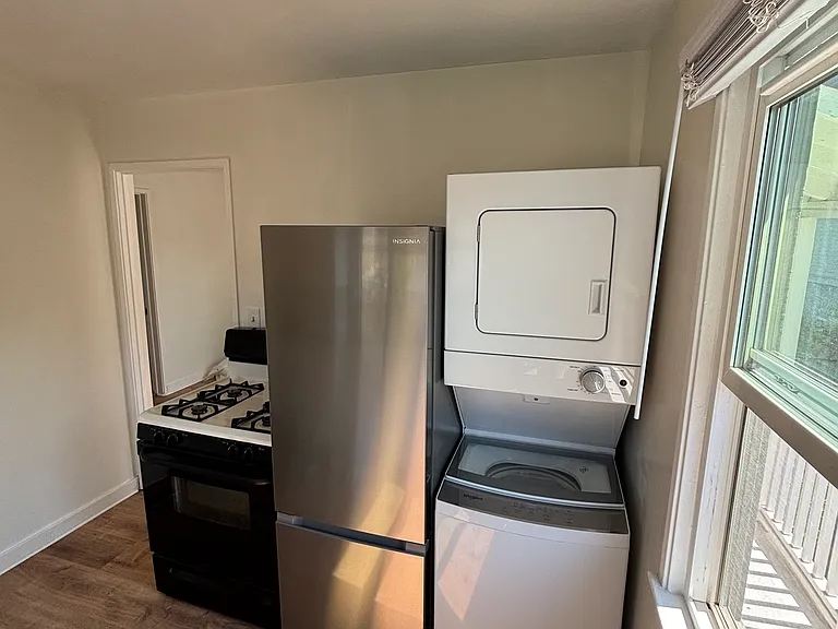 2435 Castillo St #1/2 — Photo 11
