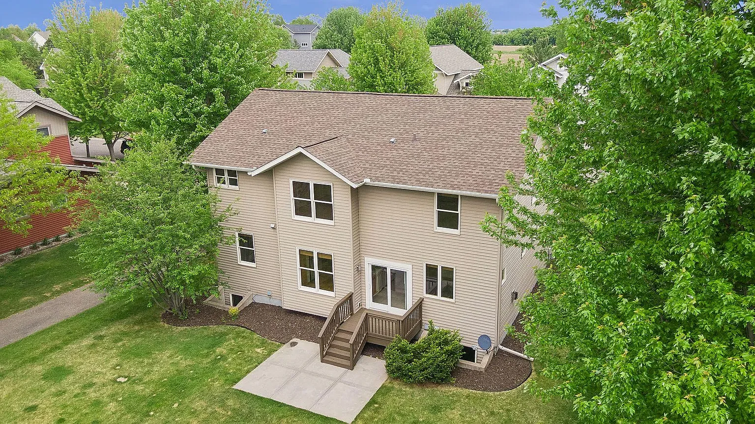 5 bed, 2483 sqft, $3,350 — Photo 3