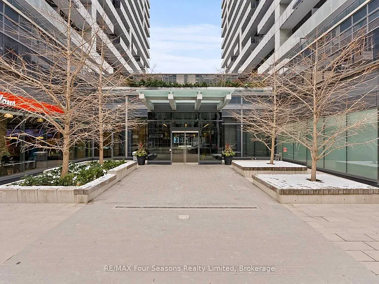 1030 King St W #325 — Photo 12