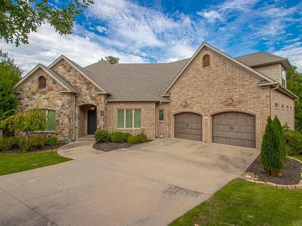 11 Greymoss Cv, Little Rock, AR 72211