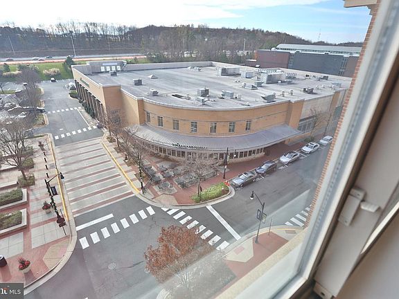 2nd image of 4480 Market Commons Dr Unit 714