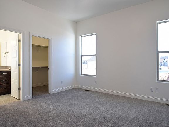 5th image of 3779 N Yates Ave