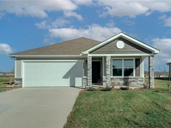 525 SE Laurel Dr, Blue Springs, MO 64014