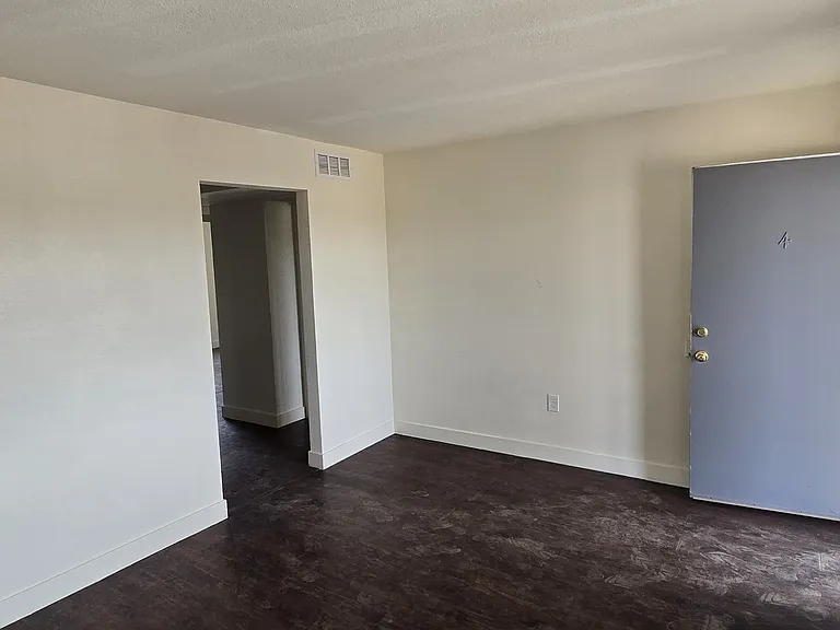 111 S Outpost Rd #4 — Photo 15