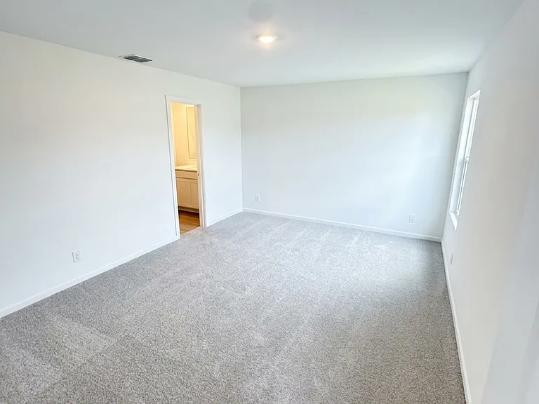 1836 Ventasso Blvd — Photo 9