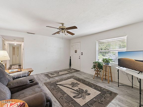 5th image of 1152 Pineview Dr