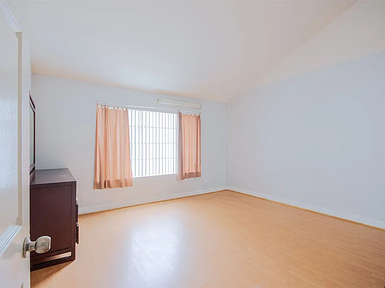 8065 Presidential Way — Photo 15