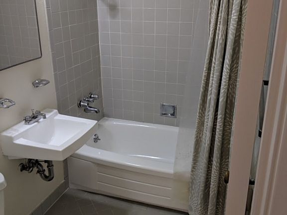 5th image of 246 28th St #6