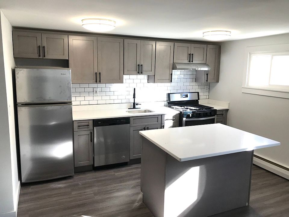 1st image of 501 Lake Ter #5