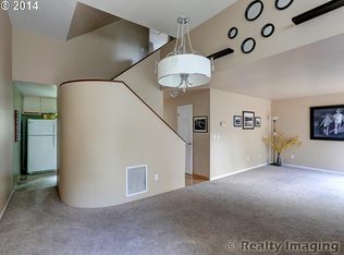 1720 NW Lakeway Ln, Beaverton, OR 97006