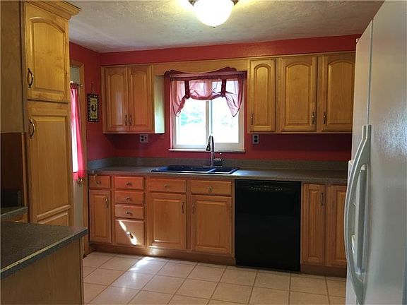 2nd image of 10471 Primrose Dr
