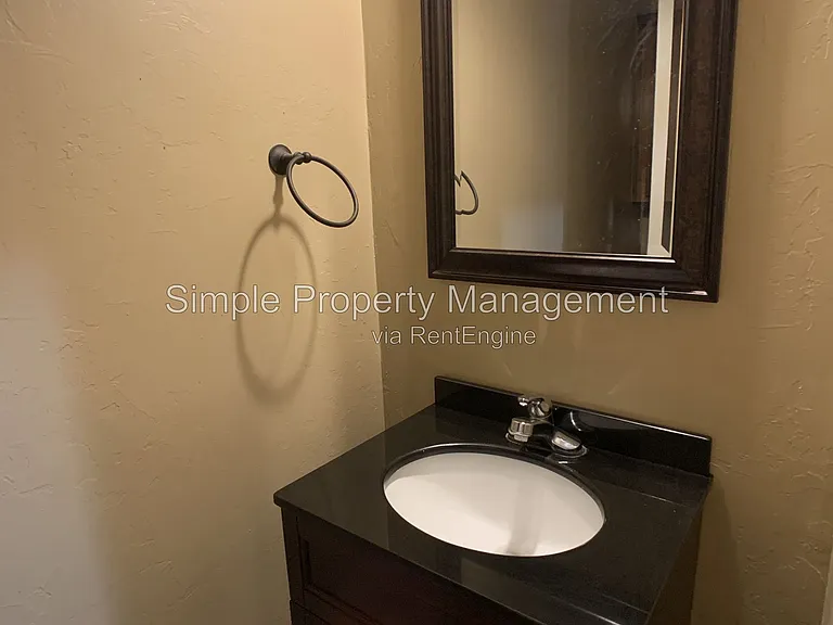 2884 Muzzy St — Photo 7